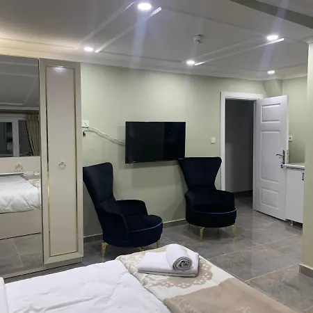 ホテル Miran Suites