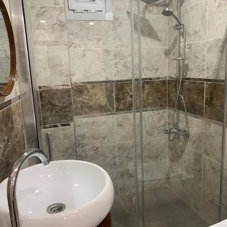 Miran Suites فندق